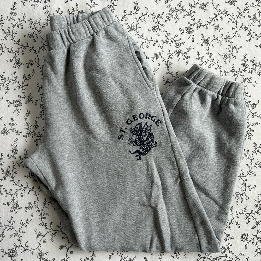 Brandy Melville St. George’s Sweatpants